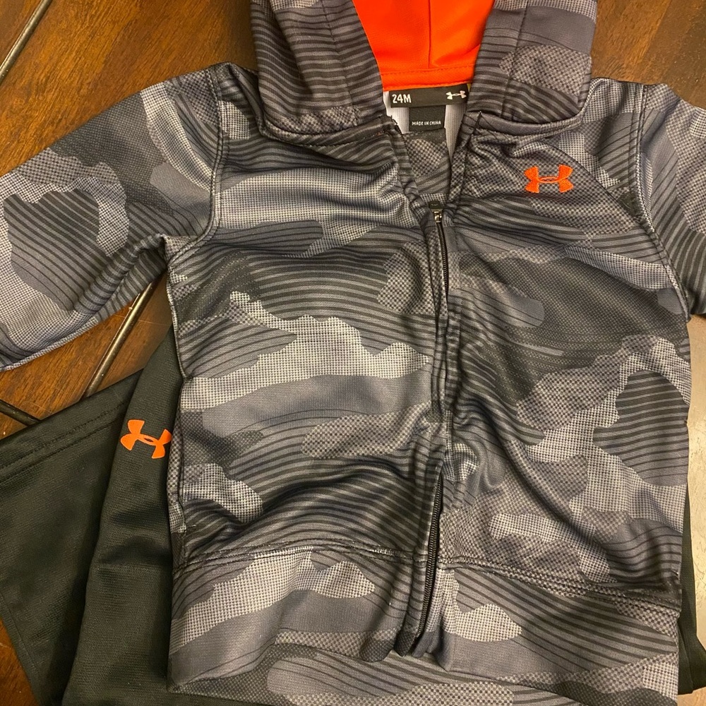 Under Armour Jacket and Pants Set Size 24M